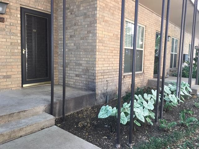 Building Photo - 4312 Bellaire Dr S Unit 127