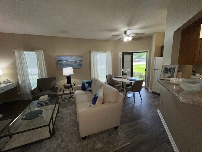 Photo - Waterford on the Green Apartments