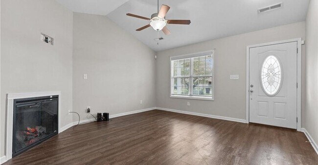Photo - 1595 Rossmore Dr