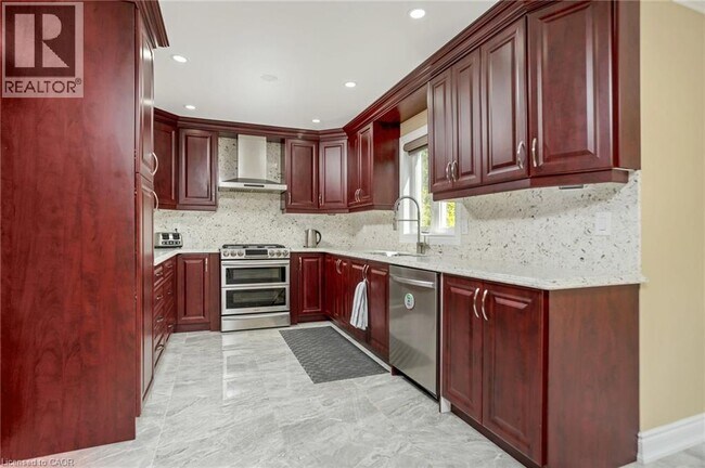 Photo - 2235 Grenville Dr