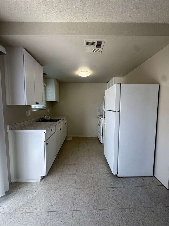 Photo - Bedlow Dr Unit 720 Bedlow Dr