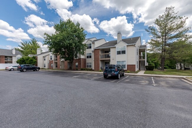 Kingscrest Apartments