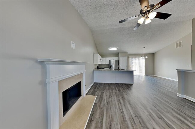 Photo - 209 Bainbridge Cir