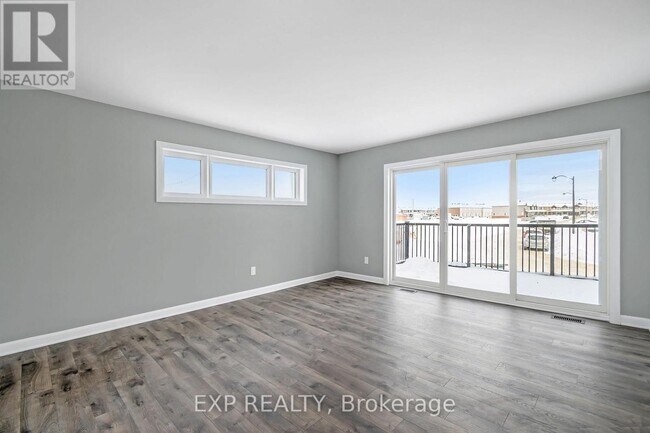 Photo - A - 2339 MER BLEUE ROAD Unité A