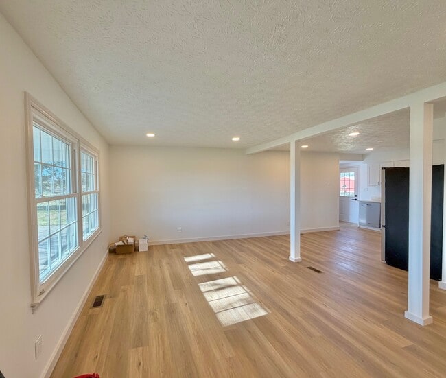 Photo - 9148-CROTTINGER-RD