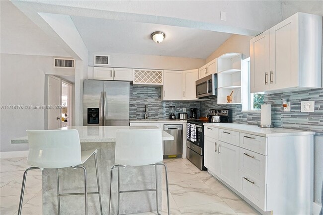 Photo - 1370 NE 133rd St