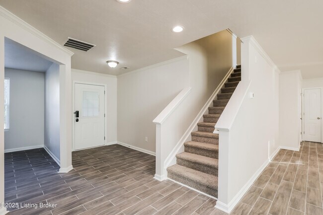 Photo - 6797 Brittany Oak Dr