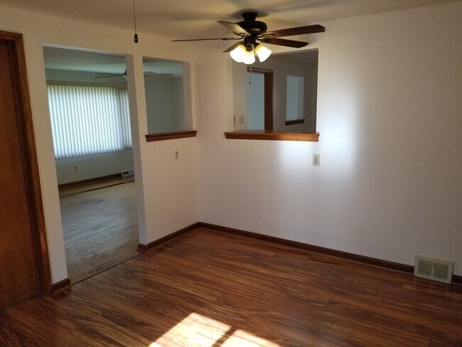 Kitchen/Living room - 13 Fairelm Ln Unit 1