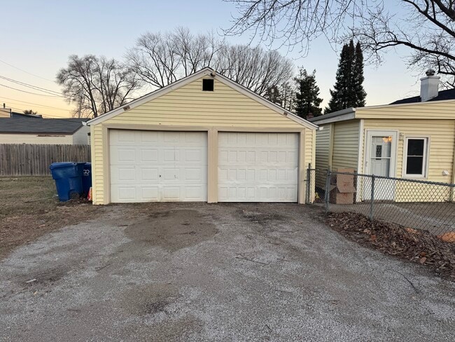 Photo - 3878 Johnson Ave