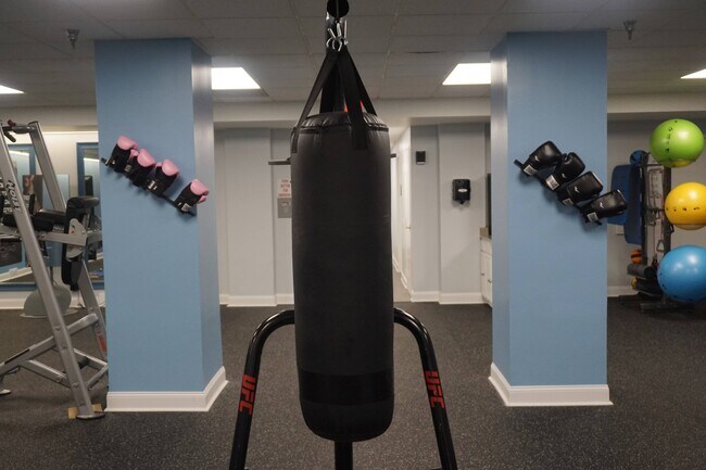 Photo - Pembroke Square Apartments