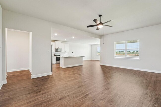 Photo - 517 W Luna Blue Ln