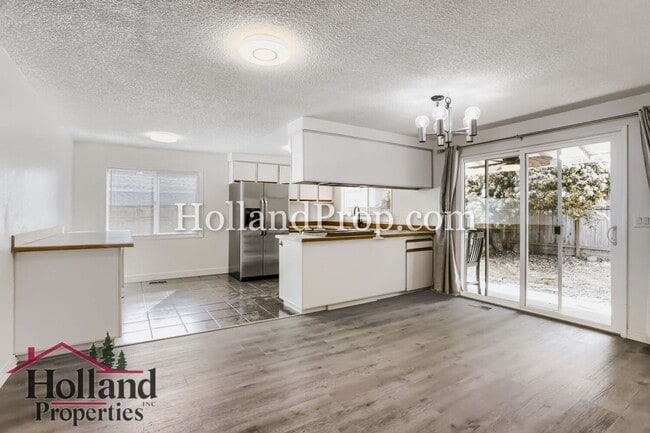 Photo - Single level, newly remodeled, in a great Hillsboro location