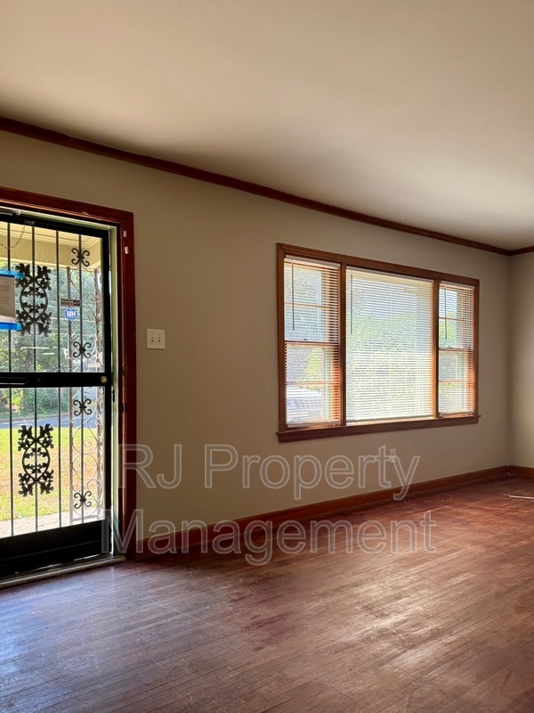 Photo - 1834 St Elmo Ave