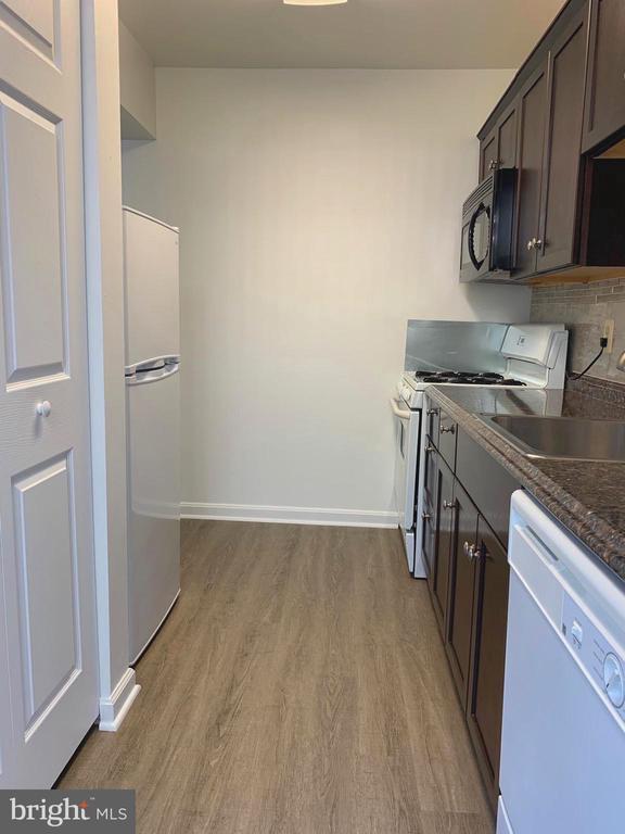Building Photo - 481 N Armistead St Unit T3 Rental