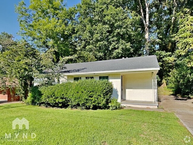 Building Photo - 1250 Lloyd Dr Rental