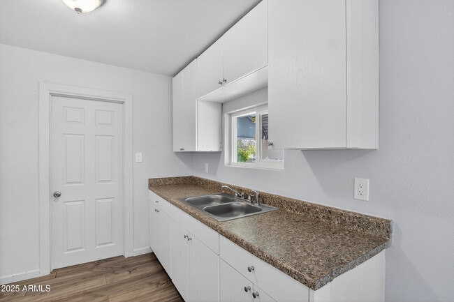 Photo - 1410 S 24th Ave