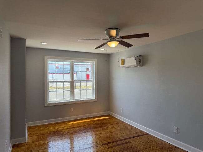 Photo - 1609 St Andrew St