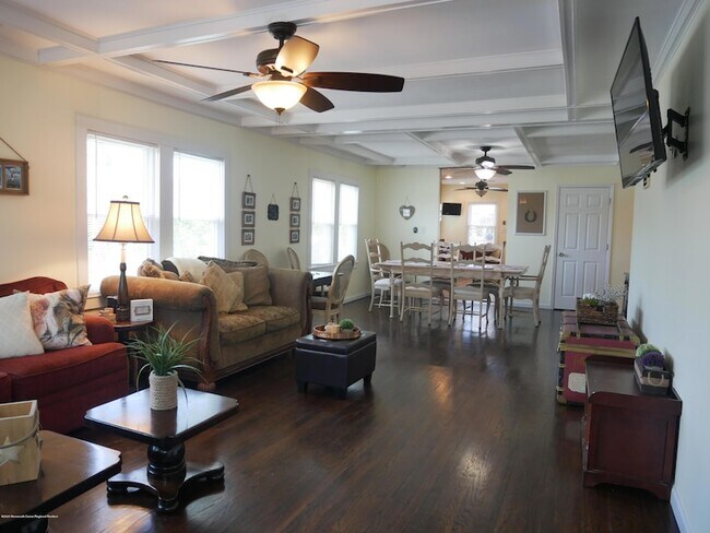 Photo - 319 Arnold Ave