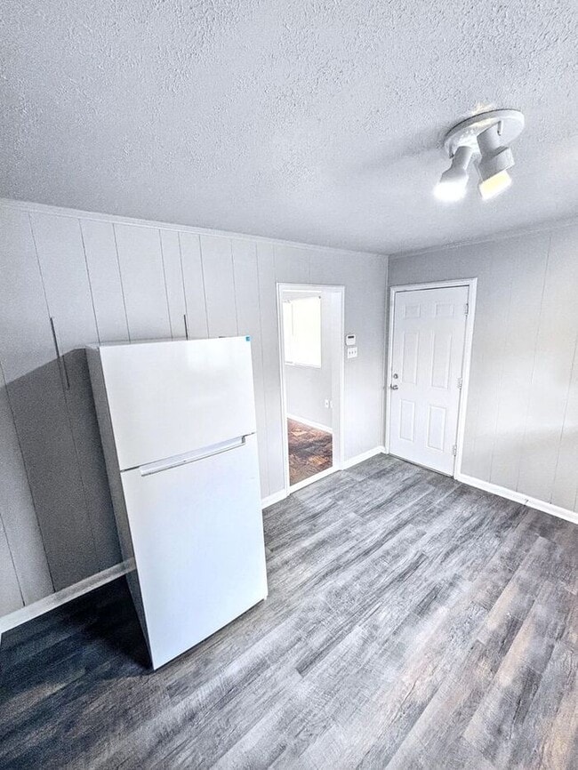 Photo - 3018 Meadow Forest Dr