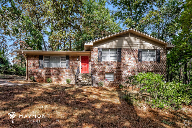 Building Photo - Beautiful Home in a Serene Setting