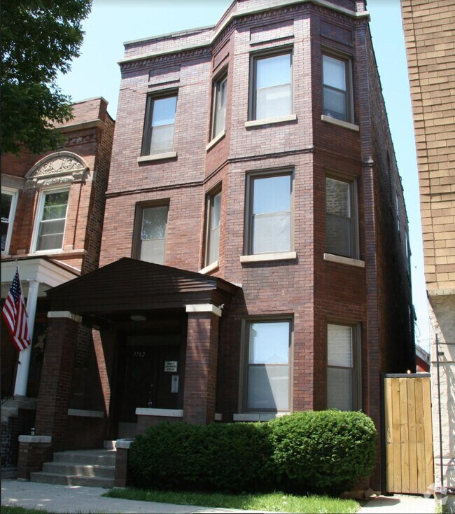 Building Photo - 3702 S Wolcott Ave Rental