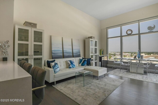 Building Photo - 30 Melrose Terrace Unit 603