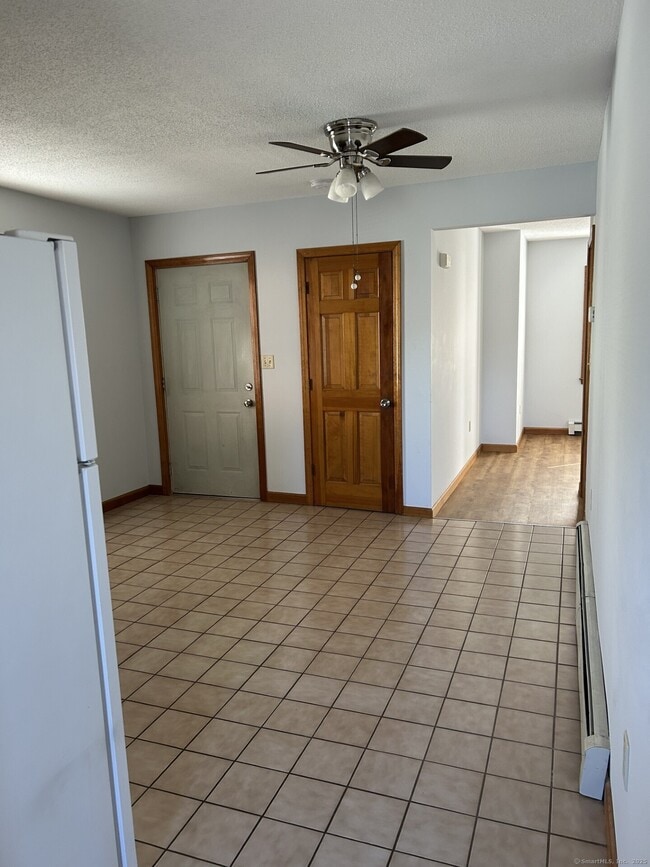 Photo - 176 N Cherry St Unidad 1