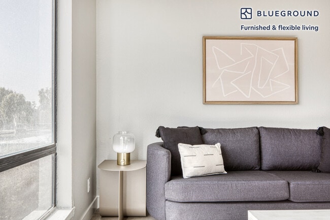 Photo - 5047 Bakman Ave Unidad FL3-ID592