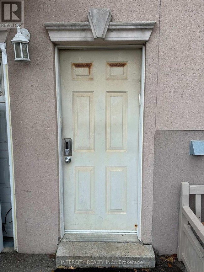 Photo - 222 Combe Ave