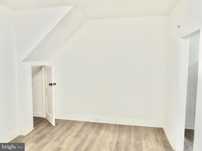 Building Photo - 405 W Ruscomb St Rental