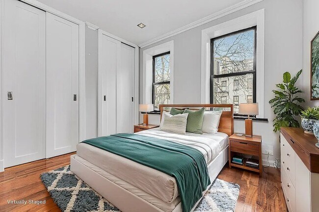 Photo - 529 E 6th St Unit 2B