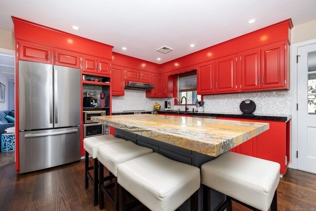 Photo - 2 Columbine Ln