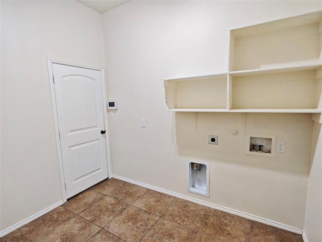 724 Valley Ct