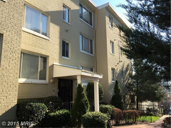 Photo - 713 Brandywine St SE