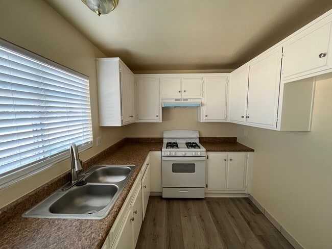 Photo - 7819 Walpole Ave Unit 7819
