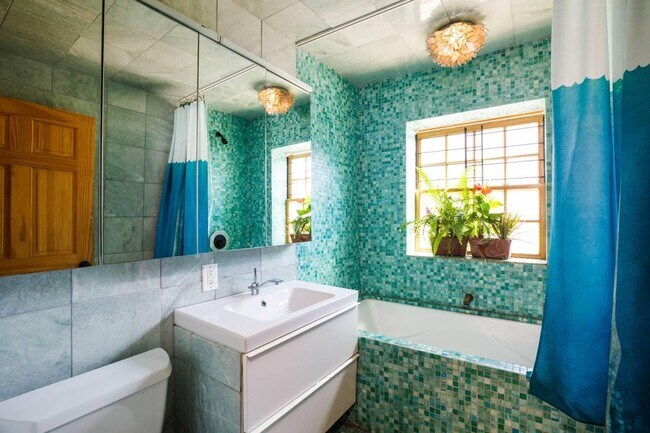 Photo - 125 Wolcott St