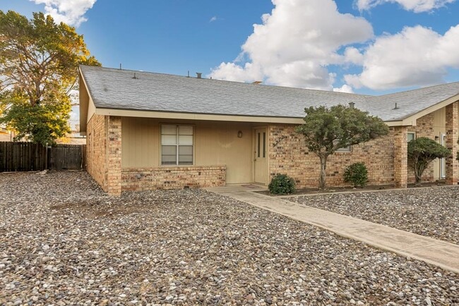 Building Photo - 3712 Monclair Ave