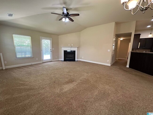 Photo - 480 River Crest Dr N
