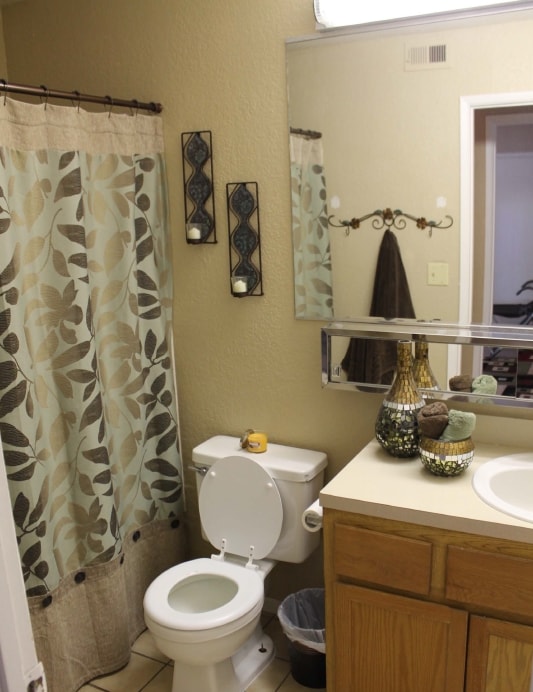 Bathroom - Wimbledon Square Apartments
