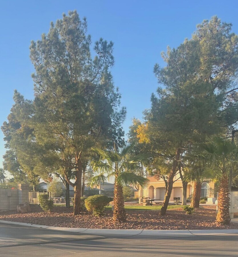 Photo - *GREAT TOWNHOME IN GATED "SILVERADO RANCH ...