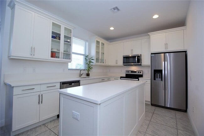 Photo - 6990 Pines Cir