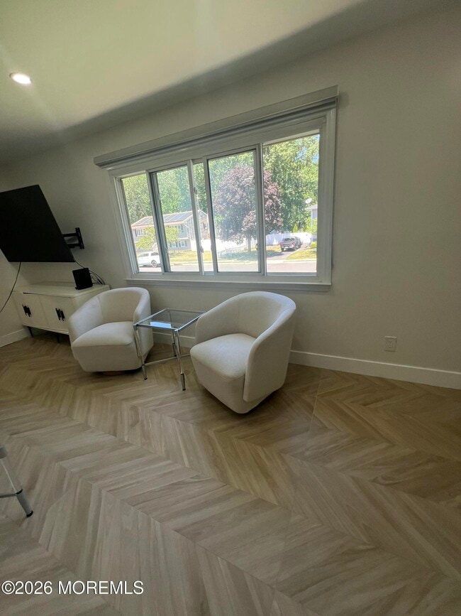 Photo - 1202 Thomas Ave