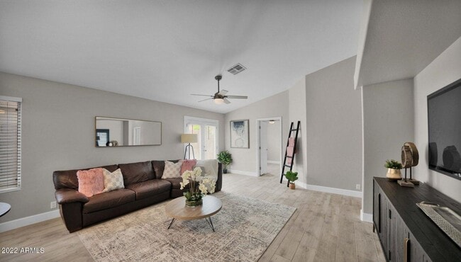 Photo - 5 bedroom 2 bath single level home in Peoria