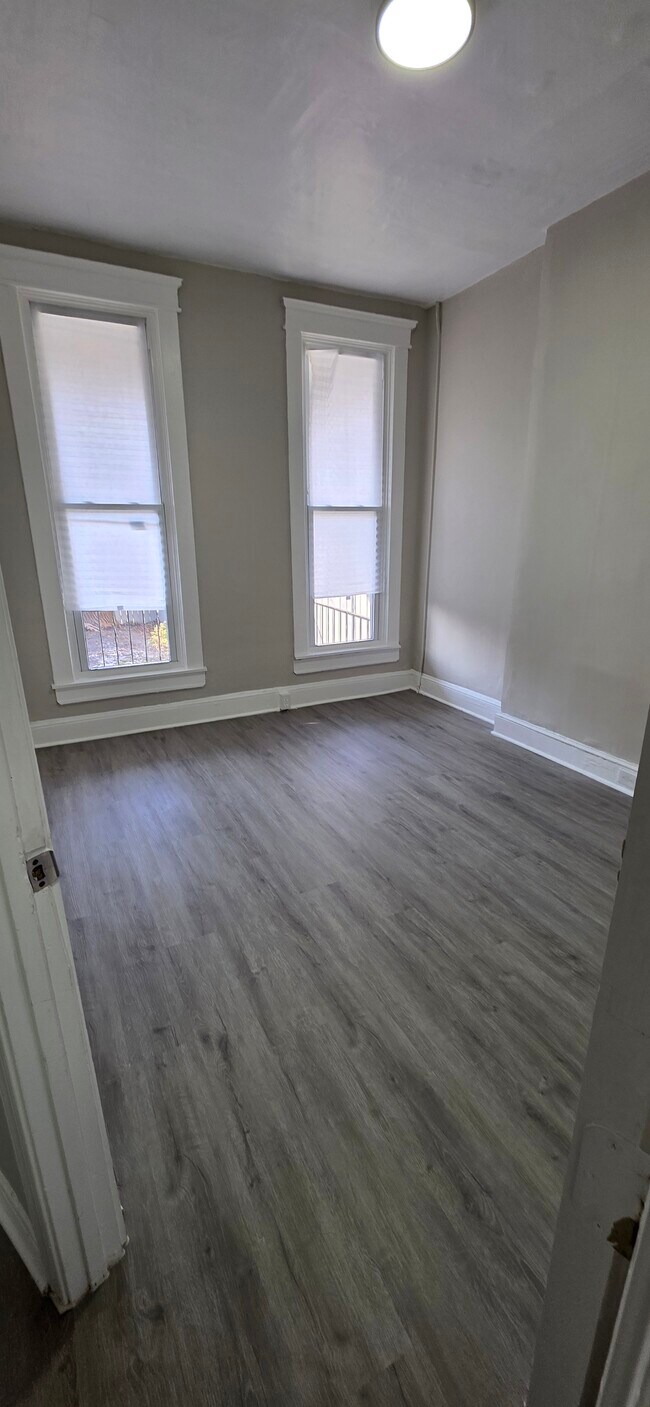 Photo - 1411 Bloomingdale Rd