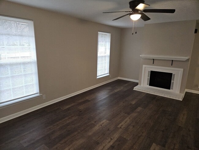 Photo - 101 Edgewood Dr