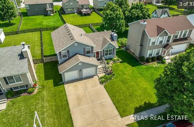 Photo - 8608 NE 111th St