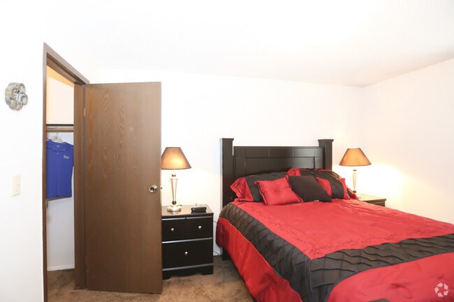 The Pines Apartments