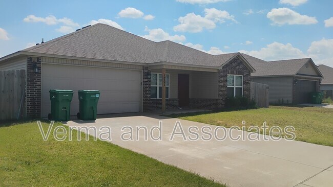 Building Photo - 1701 Forest Dr Rental