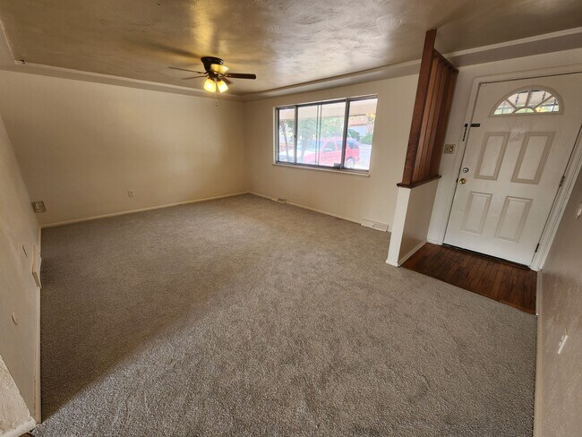 Photo - 677 Bridger Dr
