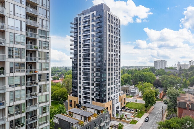 Photo - The Whitney on Redpath